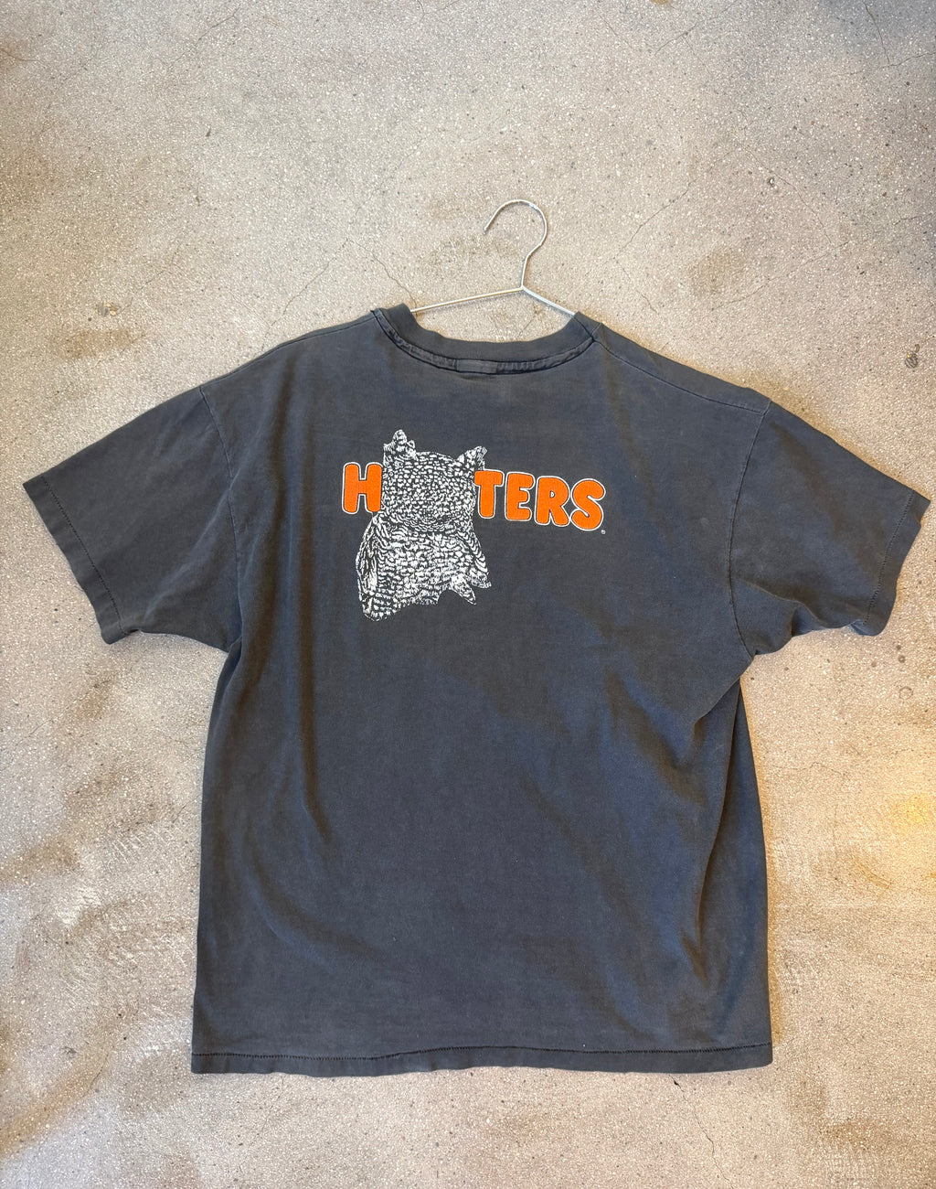 Rare Hooters Vintage Tee