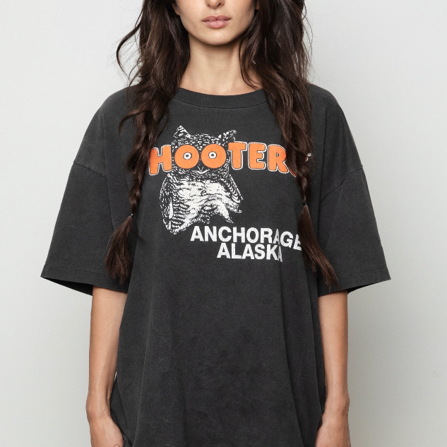 Rare Hooters Vintage Tee